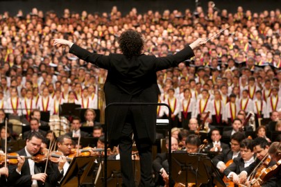 Gustavov Dudamel Symphony of a Thousand
